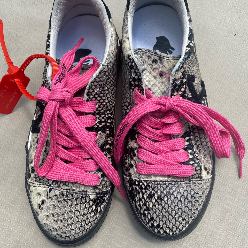 Off White Multi Colored Sneaker